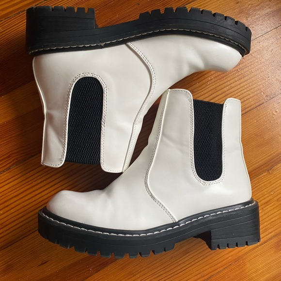 Forever 21 Other - Glossy white chelsea boots
